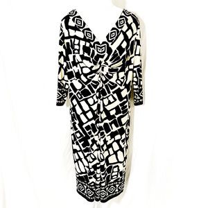 Muse Black & Cream Sheath Dress V-neck 1x